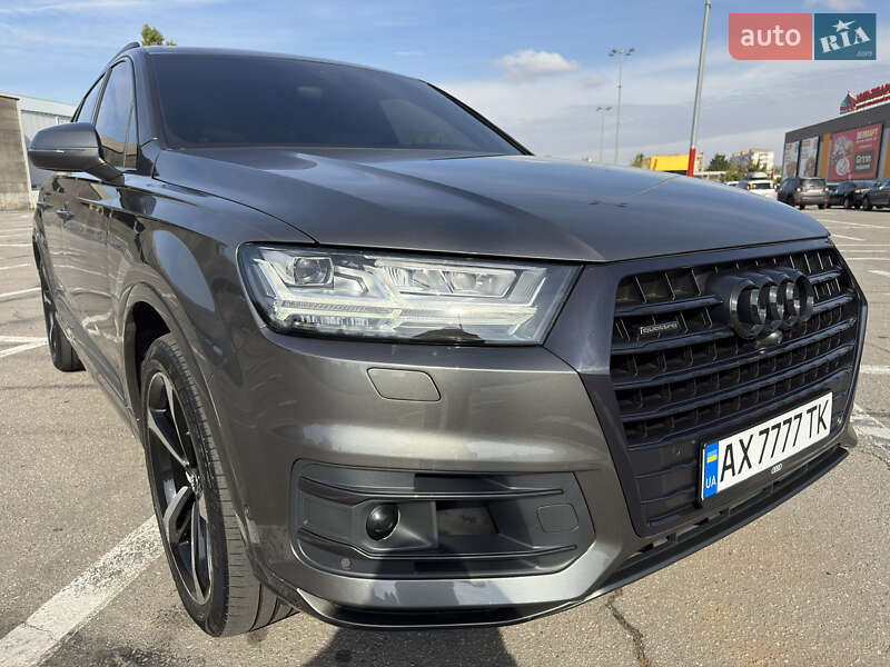 Позашляховик / Кросовер Audi Q7 2019 в Києві