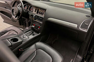 Позашляховик / Кросовер Audi Q7 2014 в 