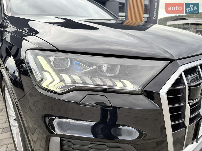 Позашляховик / Кросовер Audi Q7 2019 в Хусті