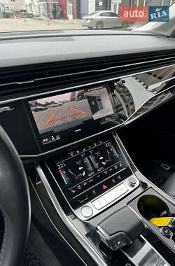 Внедорожник / Кроссовер Audi Q7 2020 в 
