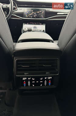Внедорожник / Кроссовер Audi Q7 2020 в 