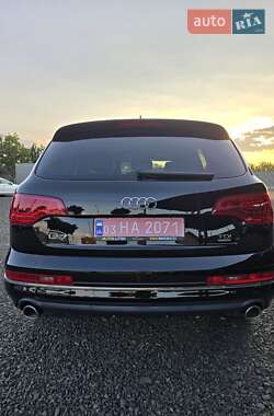 Позашляховик / Кросовер Audi Q7 2014 в 