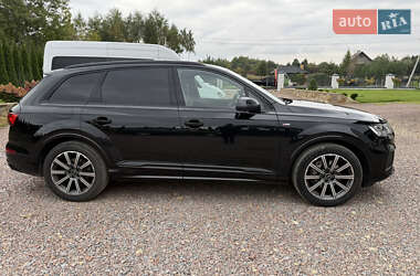 Внедорожник / Кроссовер Audi Q7 2021 в 