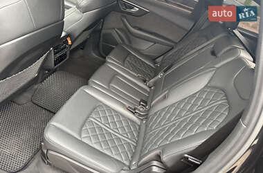Внедорожник / Кроссовер Audi Q7 2021 в 