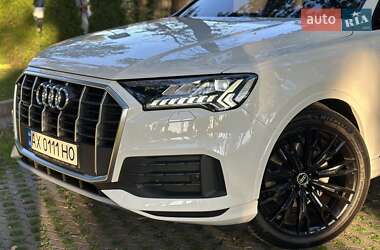 Внедорожник / Кроссовер Audi Q7 2023 в 
