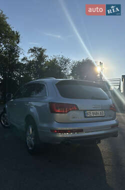 Внедорожник / Кроссовер Audi Q7 2015 в 