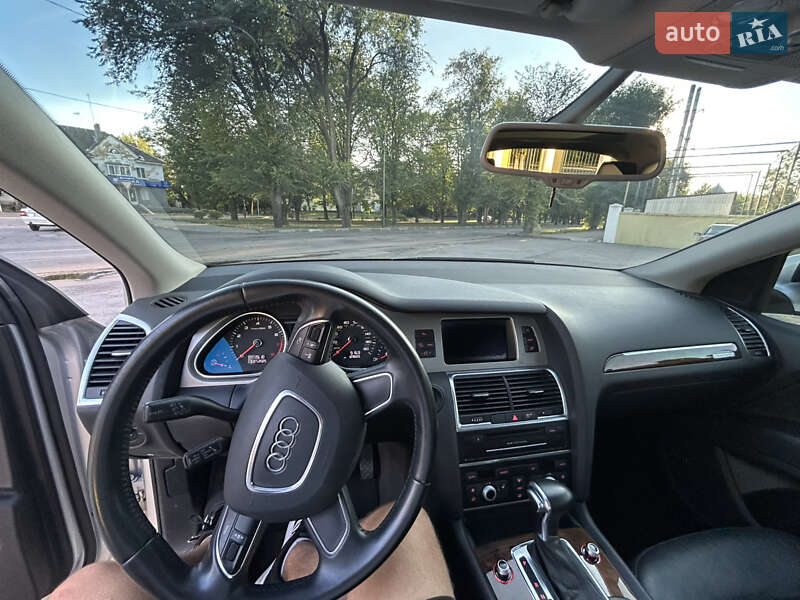 Позашляховик / Кросовер Audi Q7 2015 в Кривому Розі