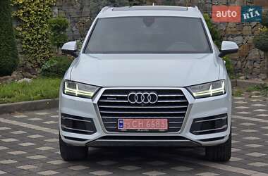 Внедорожник / Кроссовер Audi Q7 2017 в 