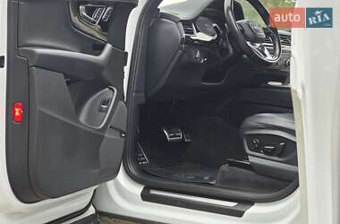 Внедорожник / Кроссовер Audi Q7 2017 в 