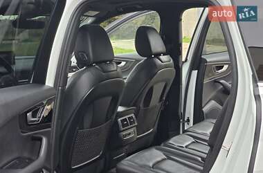 Внедорожник / Кроссовер Audi Q7 2017 в 