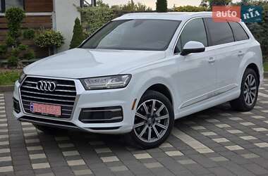 Внедорожник / Кроссовер Audi Q7 2017 в 