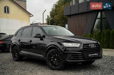 Внедорожник / Кроссовер Audi Q7 2017 в 