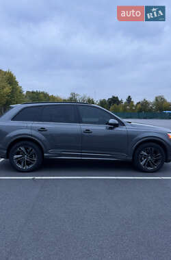Внедорожник / Кроссовер Audi Q7 2020 в Виннице