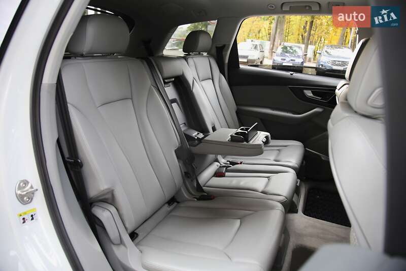 Позашляховик / Кросовер Audi Q7 2017 в Харкові фото 11 Позашляховик / Кросовер Audi Q7 2017 в Харкові