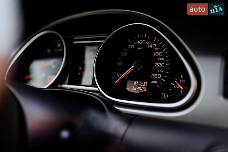 Позашляховик / Кросовер Audi Q7 2010 в Дніпрі