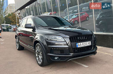 Внедорожник / Кроссовер Audi Q7 2015 в 