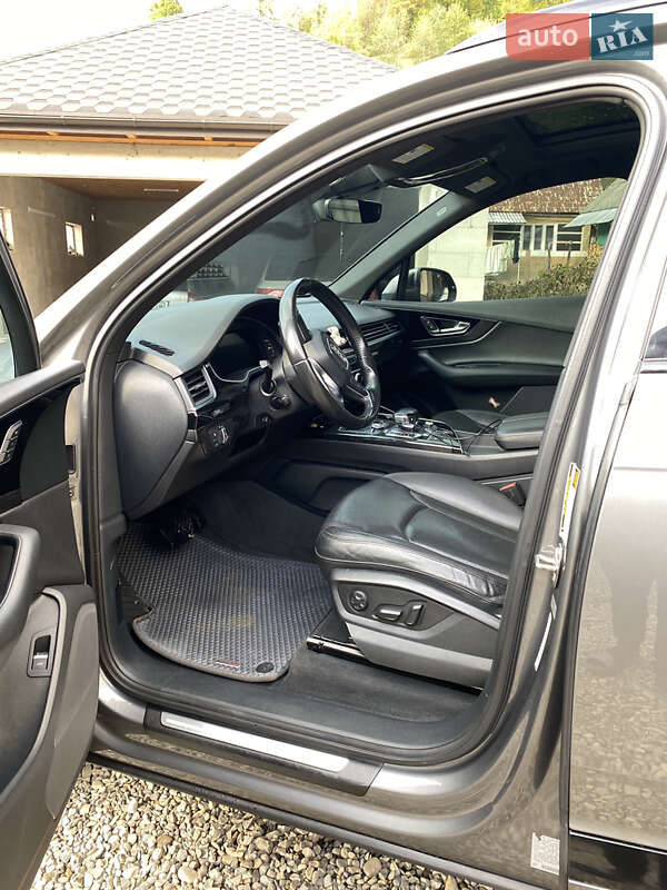 Позашляховик / Кросовер Audi Q7 2016 в Тячеві