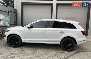Позашляховик / Кросовер Audi Q7 2015 в 