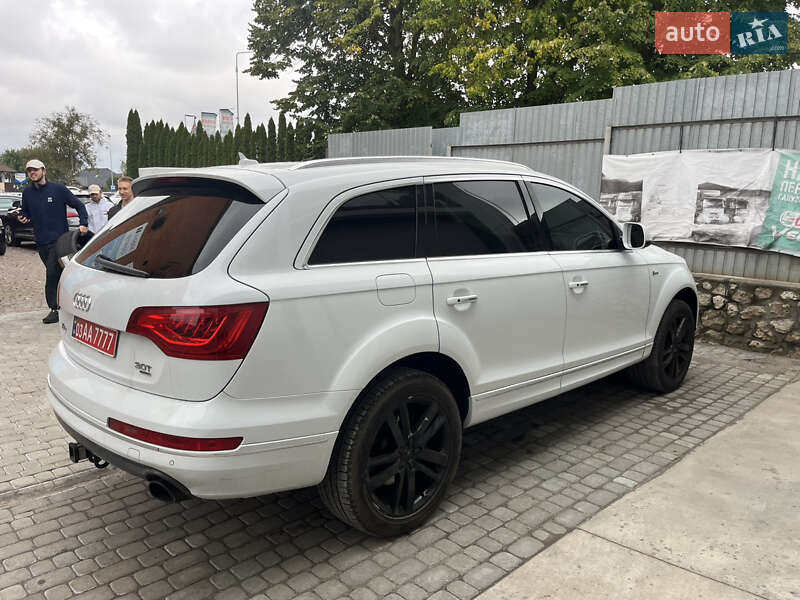 Позашляховик / Кросовер Audi Q7 2015 в Тернополі