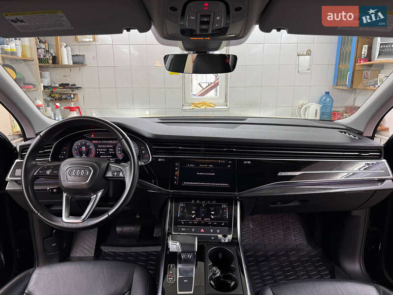 Внедорожник / Кроссовер Audi Q7 2020 в Киеве