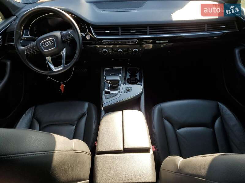 Внедорожник / Кроссовер Audi Q7 2017 в Киеве