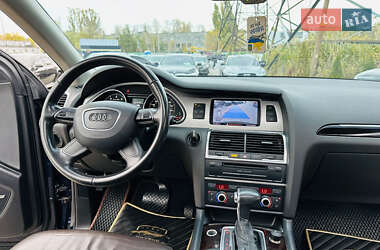 Внедорожник / Кроссовер Audi Q7 2012 в 