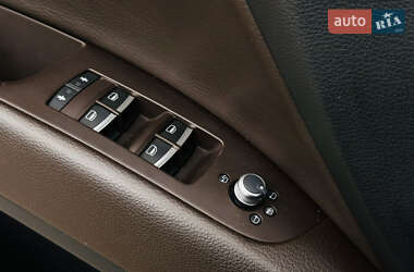 Внедорожник / Кроссовер Audi Q7 2012 в 