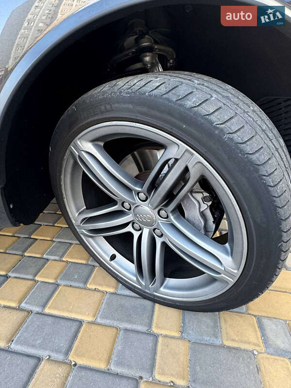 Позашляховик / Кросовер Audi Q7 2013 в Кременчуці