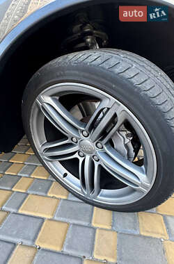 Внедорожник / Кроссовер Audi Q7 2013 в 