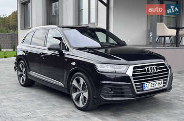 Внедорожник / Кроссовер Audi Q7 2017 в 