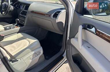 Внедорожник / Кроссовер Audi Q7 2011 в 