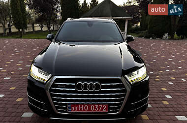Внедорожник / Кроссовер Audi Q7 2018 в 