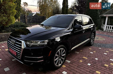 Внедорожник / Кроссовер Audi Q7 2018 в 