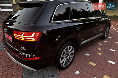 Внедорожник / Кроссовер Audi Q7 2018 в 