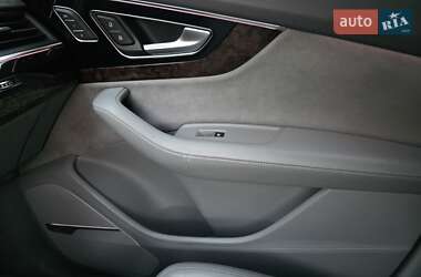 Внедорожник / Кроссовер Audi Q7 2019 в 