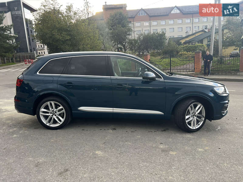Позашляховик / Кросовер Audi Q7 2018 в Дніпрі