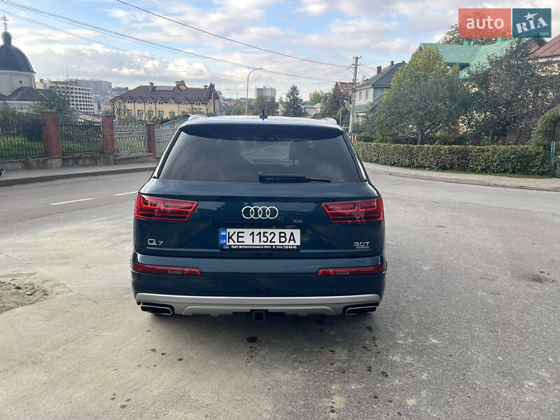 Позашляховик / Кросовер Audi Q7 2018 в Дніпрі