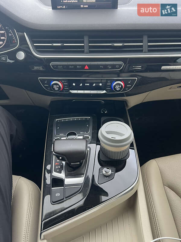 Позашляховик / Кросовер Audi Q7 2018 в Дніпрі