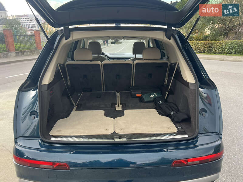 Позашляховик / Кросовер Audi Q7 2018 в Дніпрі