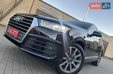 Позашляховик / Кросовер Audi Q7 2017 в 