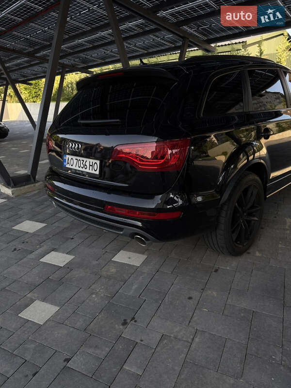 Внедорожник / Кроссовер Audi Q7 2012 в Мукачево