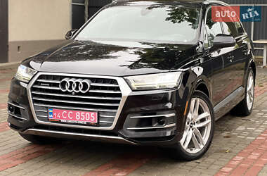 Внедорожник / Кроссовер Audi Q7 2016 в 