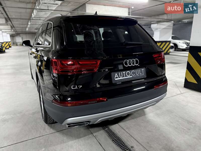 Внедорожник / Кроссовер Audi Q7 2016 в Днепре