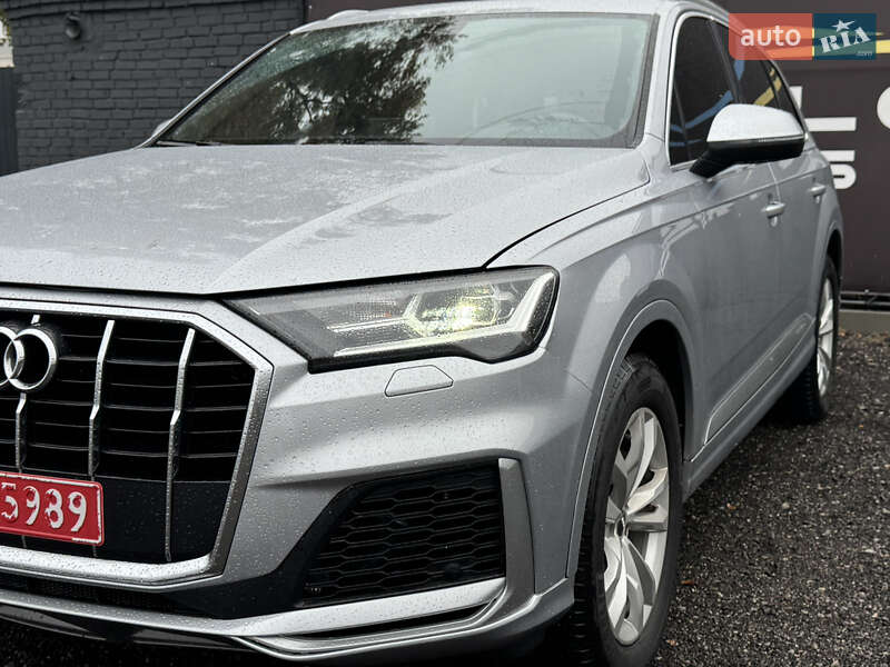 Позашляховик / Кросовер Audi Q7 2017 в Києві