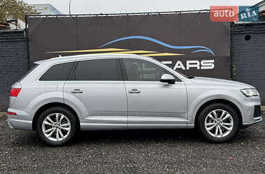 Позашляховик / Кросовер Audi Q7 2017 в 