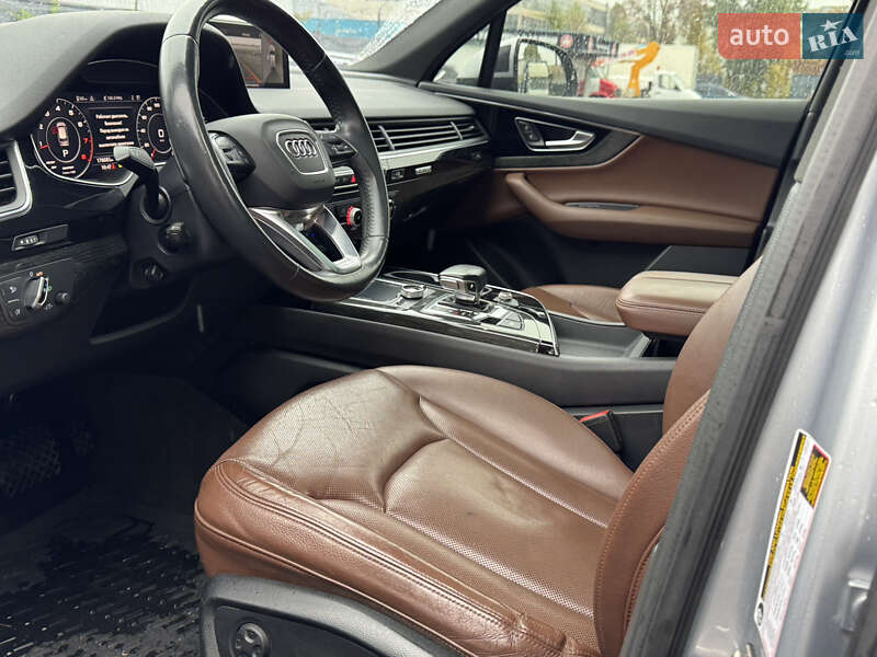 Позашляховик / Кросовер Audi Q7 2017 в Києві
