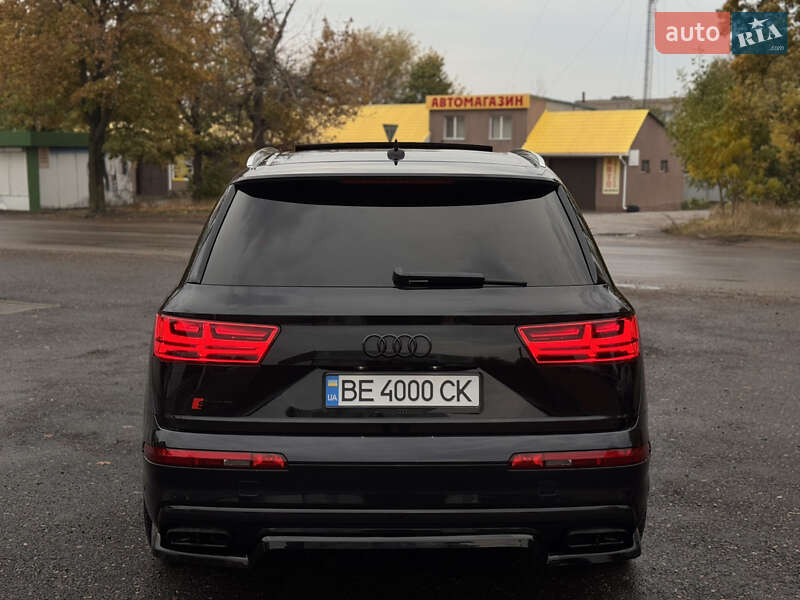 Позашляховик / Кросовер Audi Q7 2018 в Києві