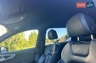 Позашляховик / Кросовер Audi Q7 2017 в 