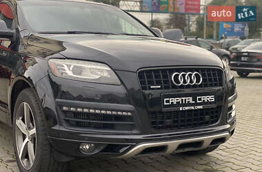 Позашляховик / Кросовер Audi Q7 2015 в 