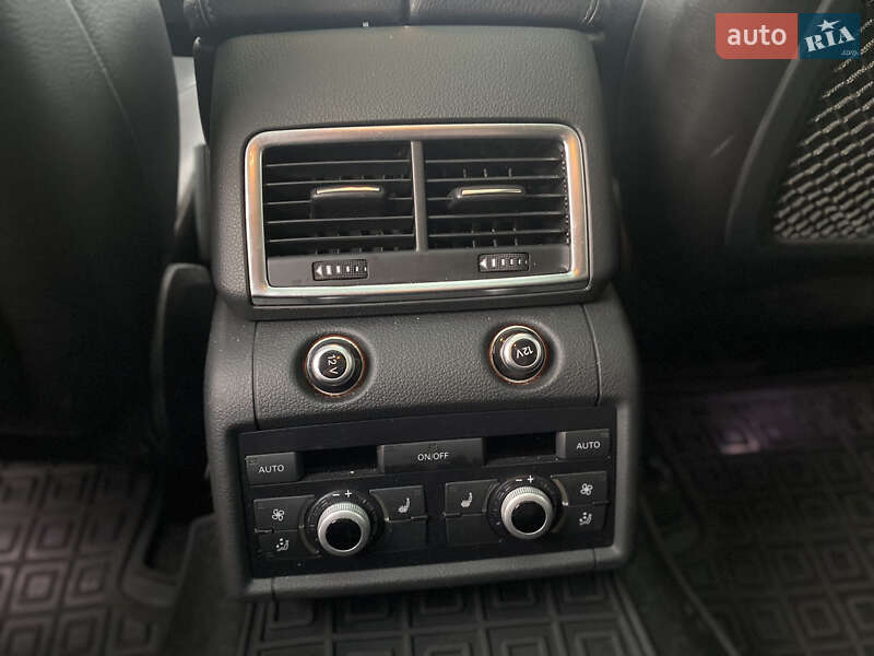 Позашляховик / Кросовер Audi Q7 2015 в Луцьку
